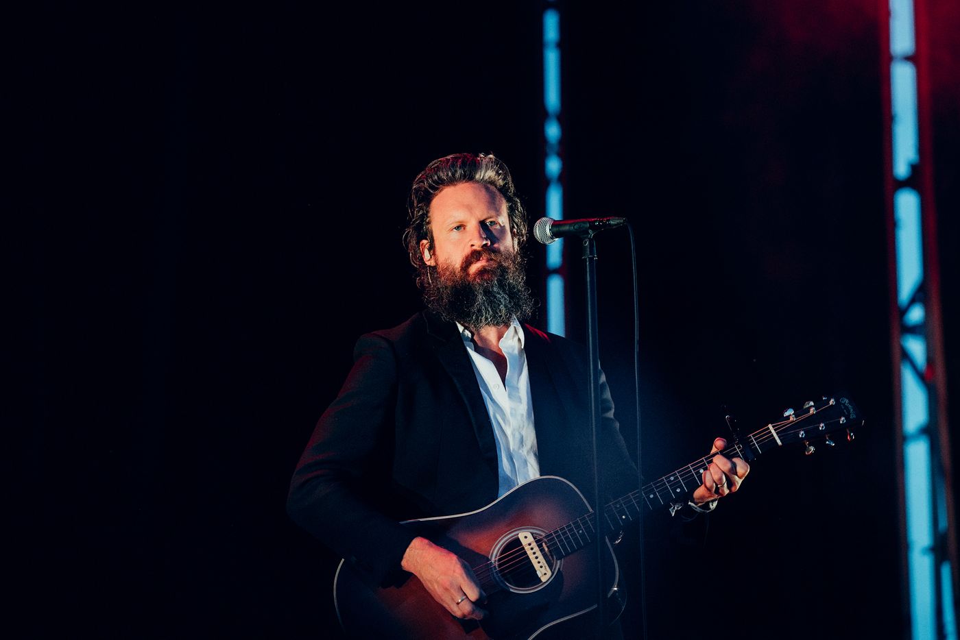 Father John Misty: magnética seducción. Foto: Alfredo Arias