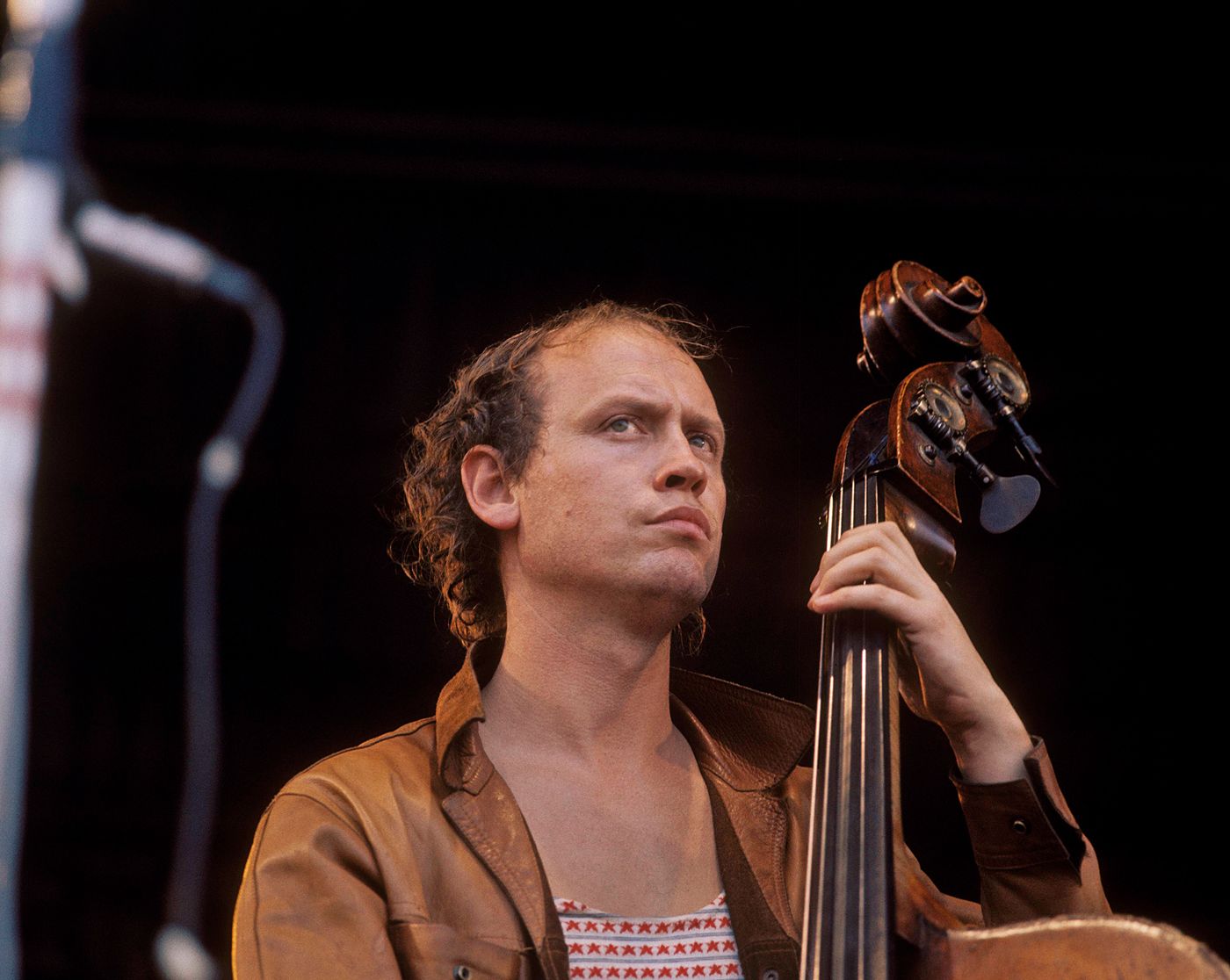 Danny Thompson tocando con Pentangle en el festival de la Isla de Wight en 1970. Foto: David Redfern (Getty Images)