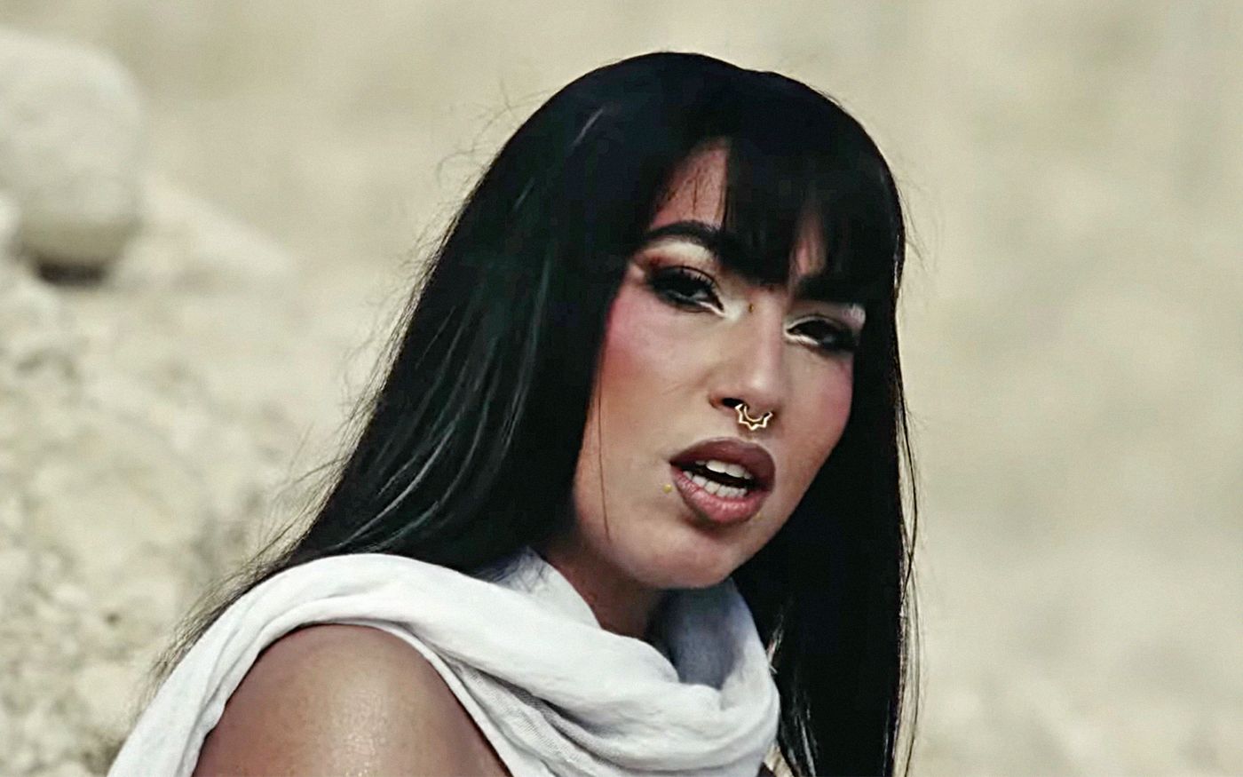 María José Llergo, sobreviviendo.
