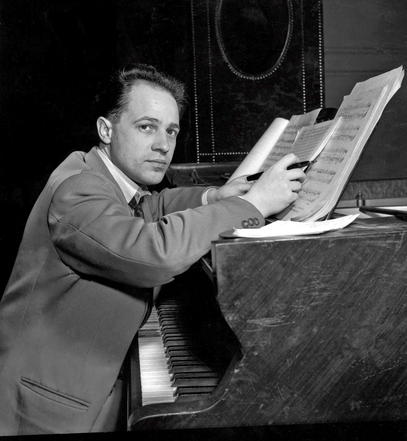 Boulez, en 1953. Foto: Daniel Frasnay