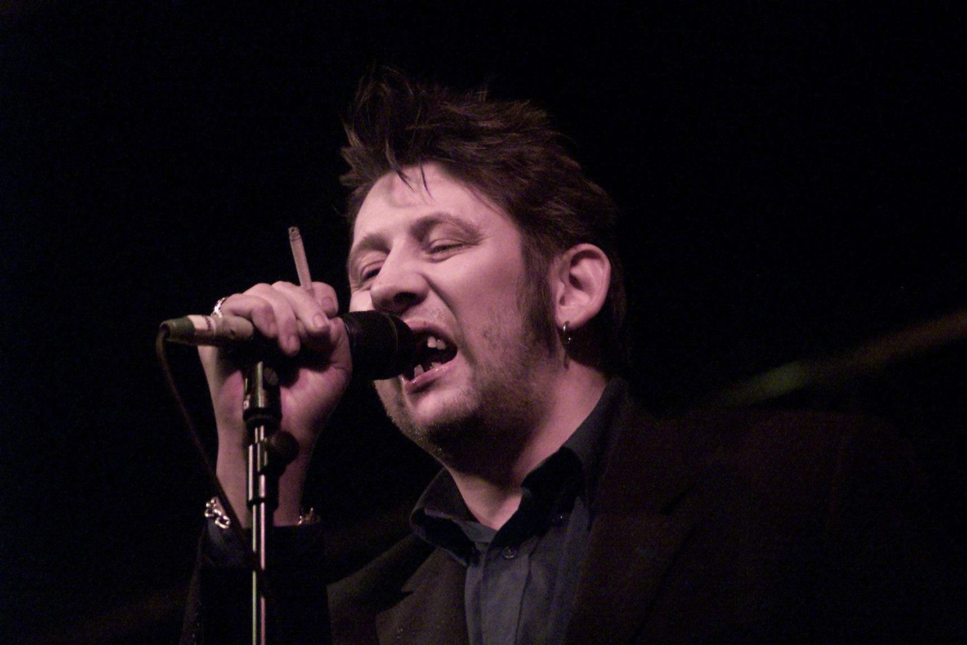 Shane MacGowan en su vuelta a los Pogues en 2001. Foto: Jon Super / Redferns (Getty Images)