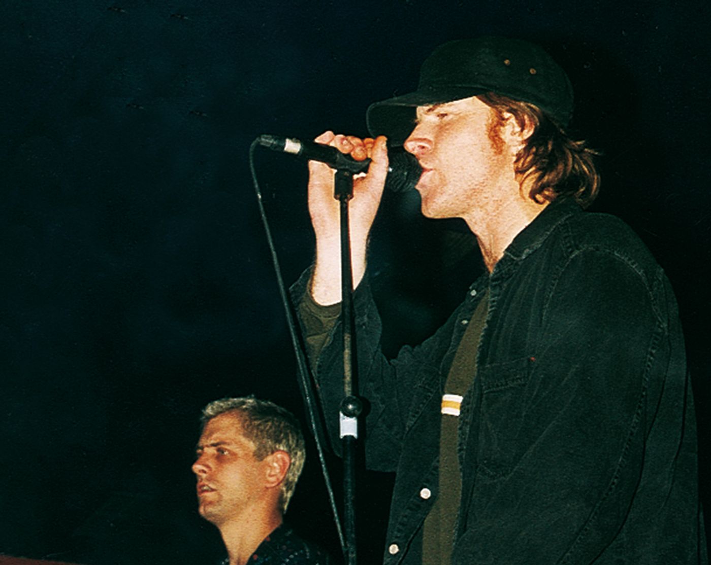 Mark Lanegan, barítono roncando medios tiempos que duelen. Foto: Liberto Peiró