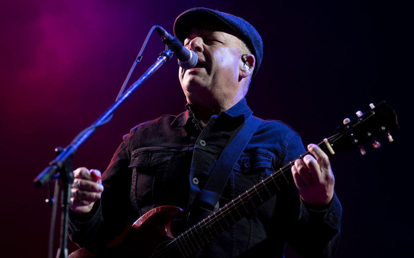 Frank Black, rugiendo en los Pixies-versión-2022. Foto: Nicolás Cortina