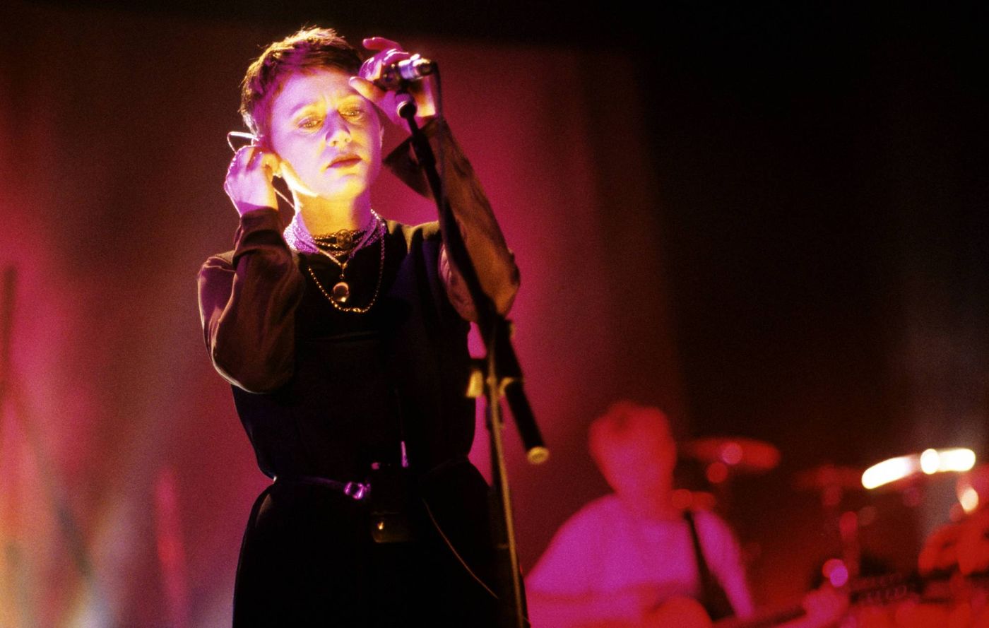 En directo, en 1994; Elizabeth, siempre catártica. Foto: Patrick Ford