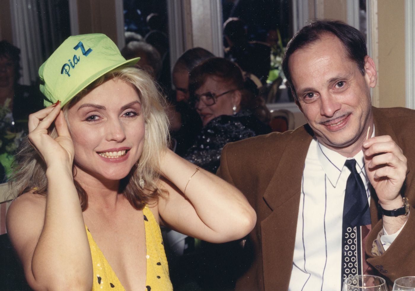 Debbie & John Waters, tiempo de “Hairspray” (1988).