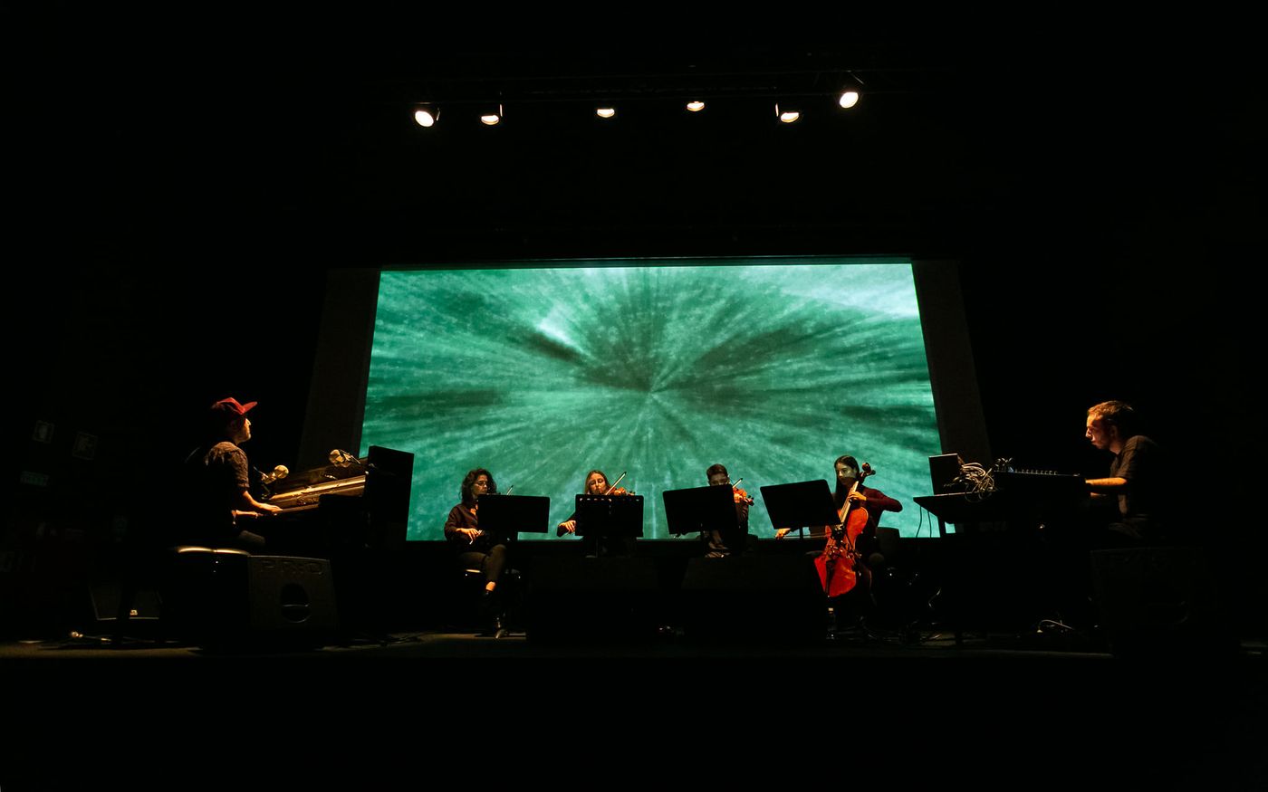 La puesta de largo de “Sete fontes”, con cuarteto de cuerda, programaciones y visuales, en el centro cultural GNRation (Braga), el pasado 7 de febrero.