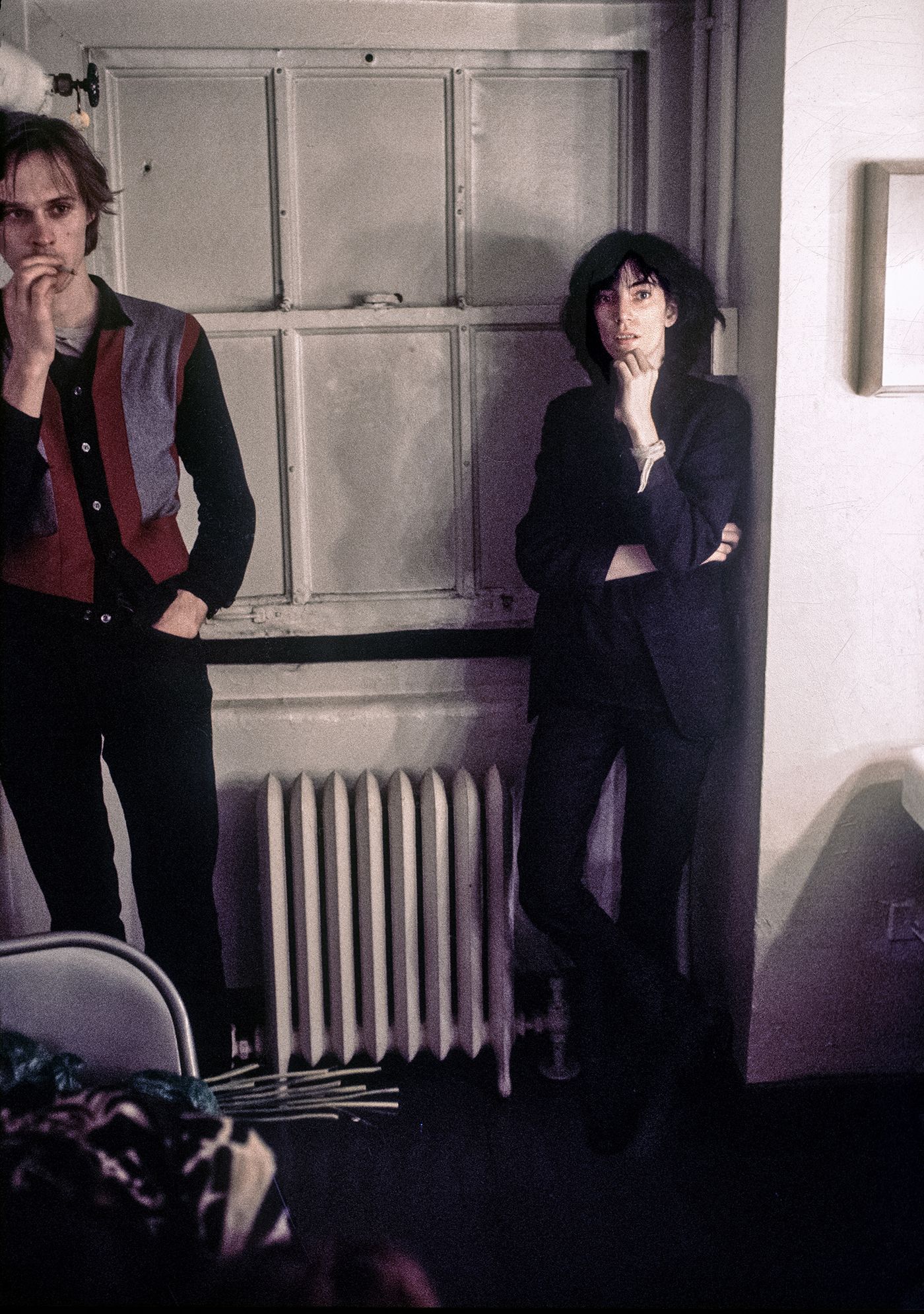 Tom Verlaine y Patti Smith, en 1975, cuando eran pareja. Foto: Charlie Steiner (Getty Images)