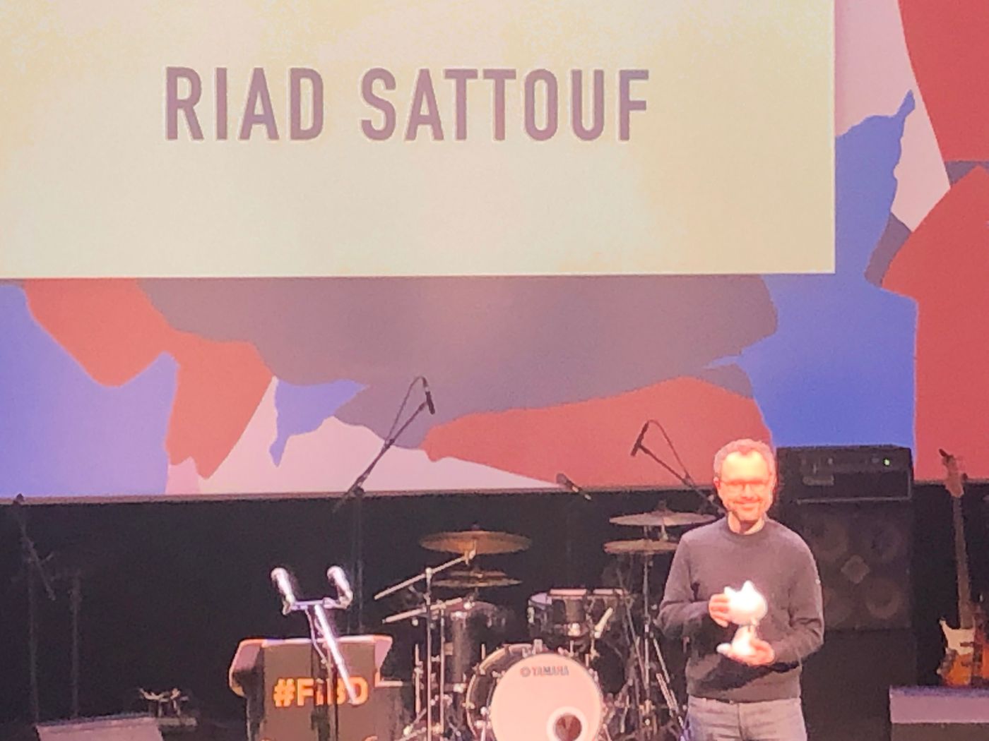 Riad Sattouf, sonriente y agradecido: Gran Premio de Angulema 2023. Foto: Vicenç Batalla