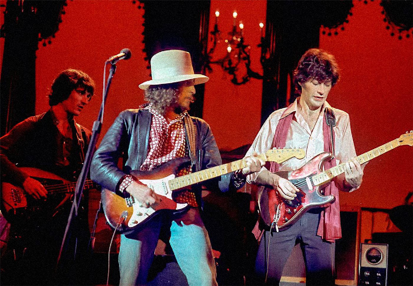 Tocando en “El último vals” (1978): la despedida de The Band.