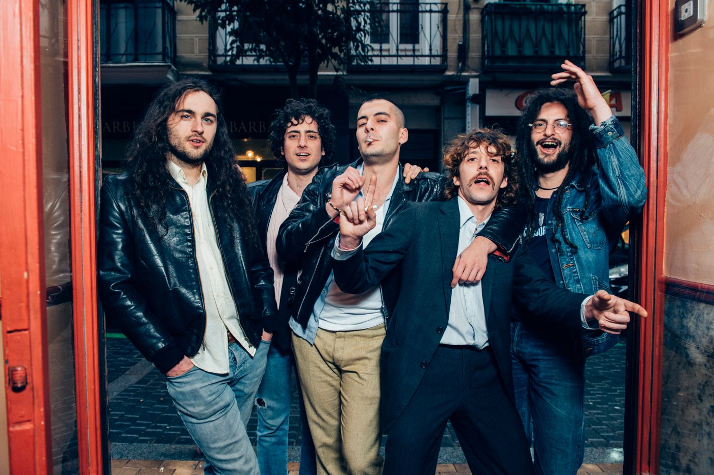 Simon Mouchar (bajo), Francesco Buffone (guitarra solista), Harry All (voz), Charlie Green (guitarra rítmica) y Raoul Khayat (batería). Foto: Alfredo Arias