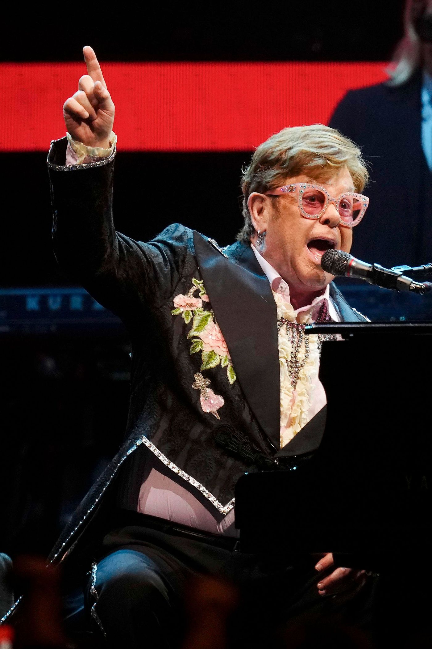 Elton John, despedida doble en Barcelona. Foto: Enric Fontcuberta (EFE)