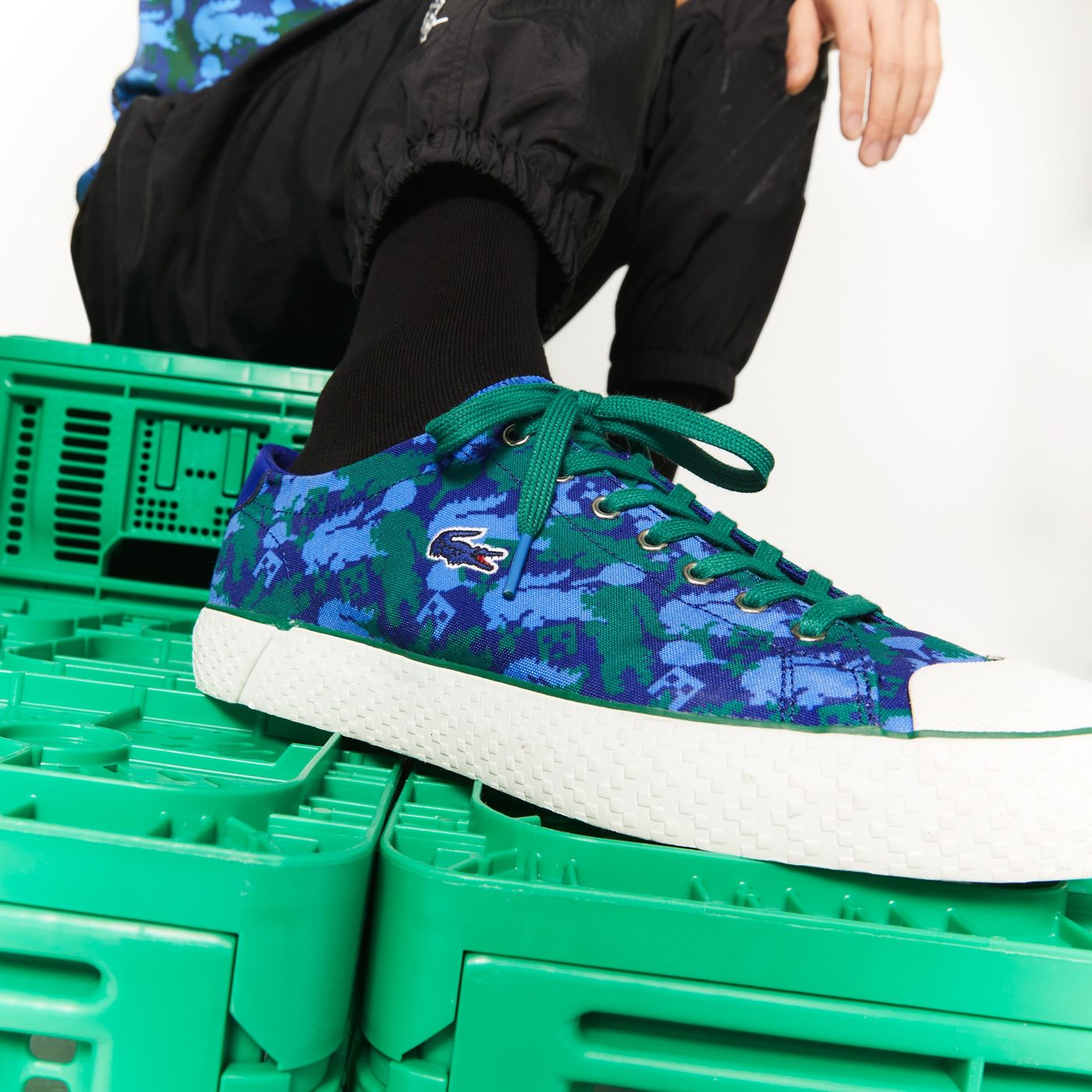 Una muestra de la colección Lacoste x Minecraft.