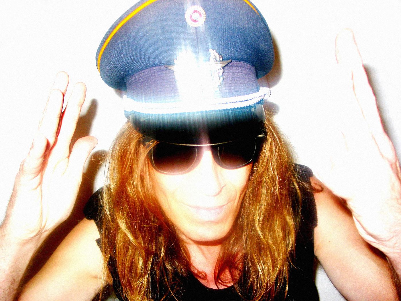 Julian Cope regresa con “Friar Tuck”.