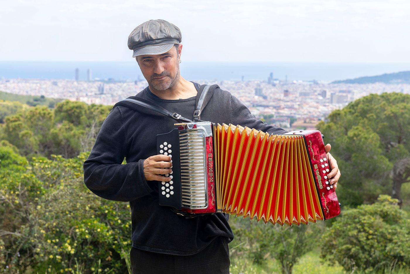 Cancionero popular desde la atalaya de Barcelona. Foto: Òscar Giralt