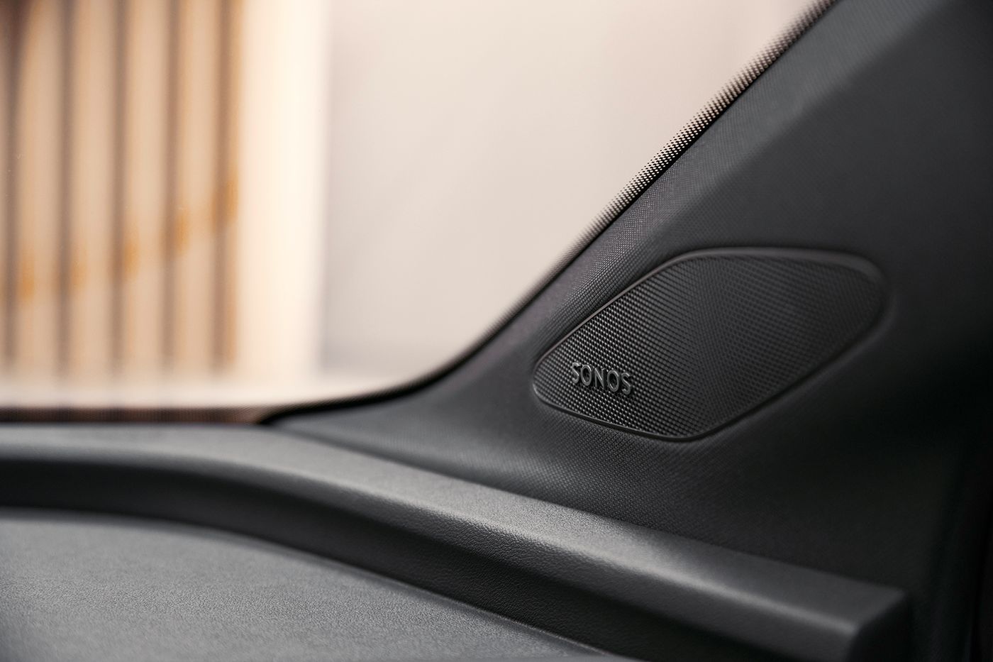  Incorpora el sistema de sonido premium de la marca SONOS, empresa líder mundial en sonido.