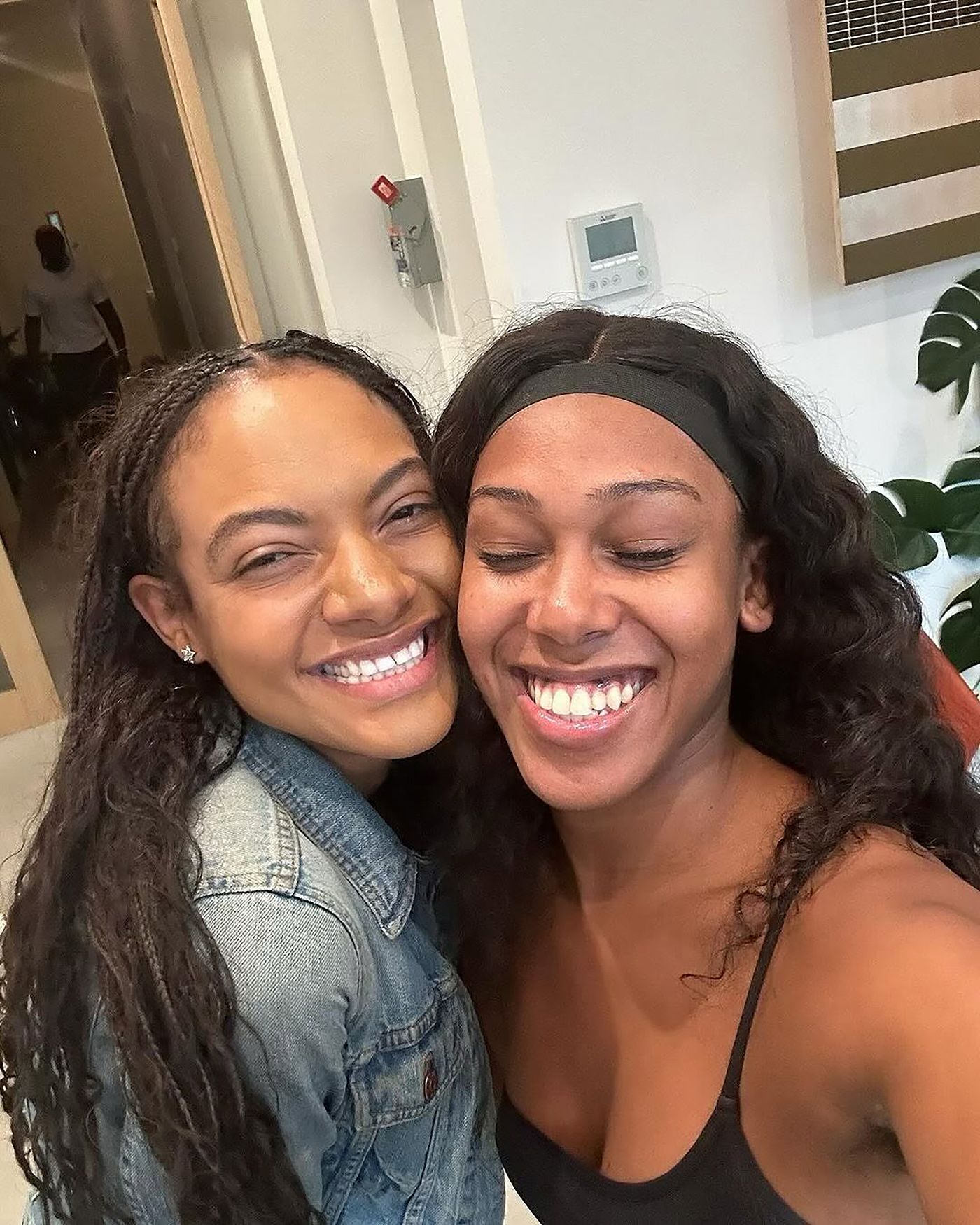 Allison Russell y Ahya Simone.