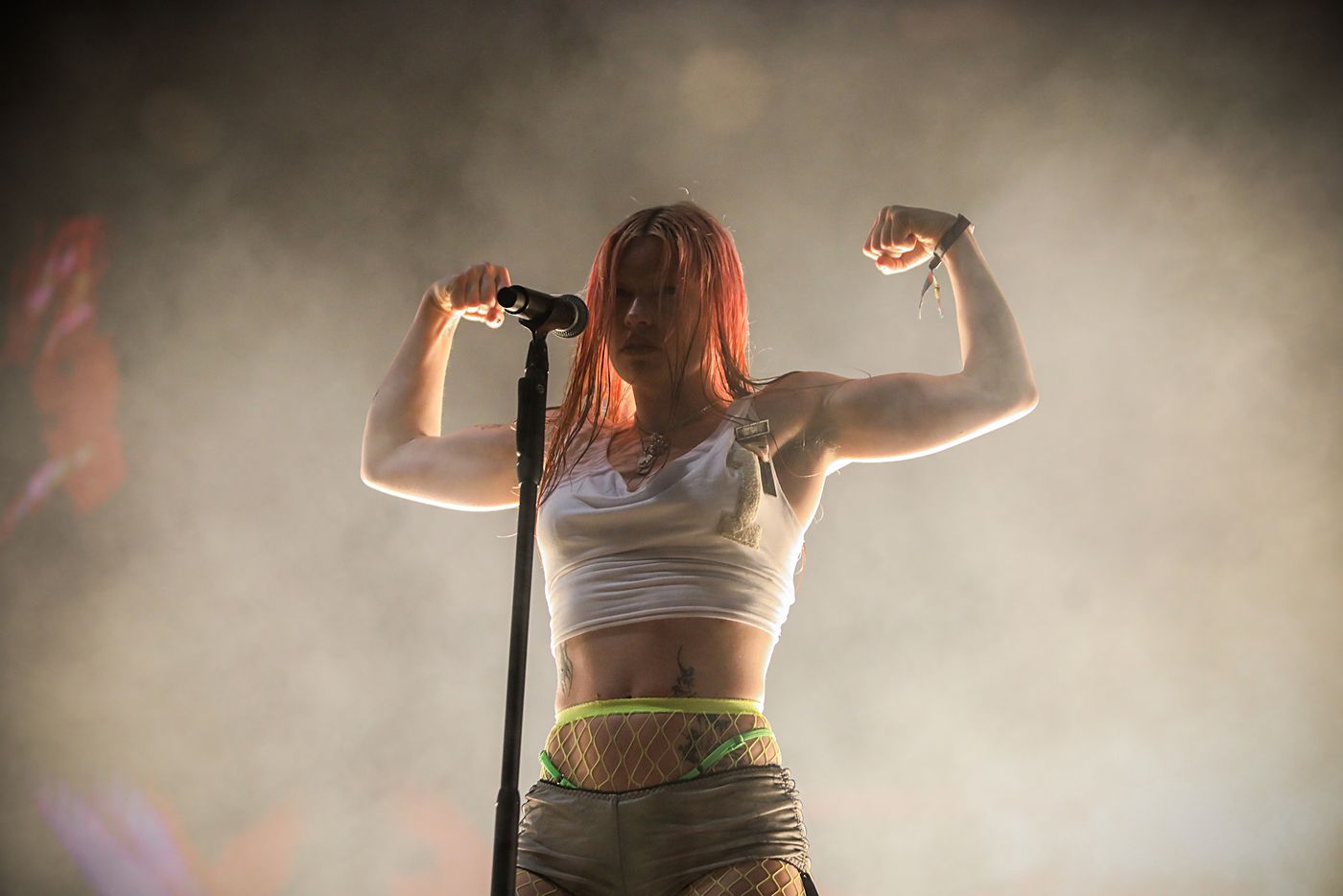 Rhian Teasdale, de Wet Leg: mucho más que diversión. Foto: Óscar García