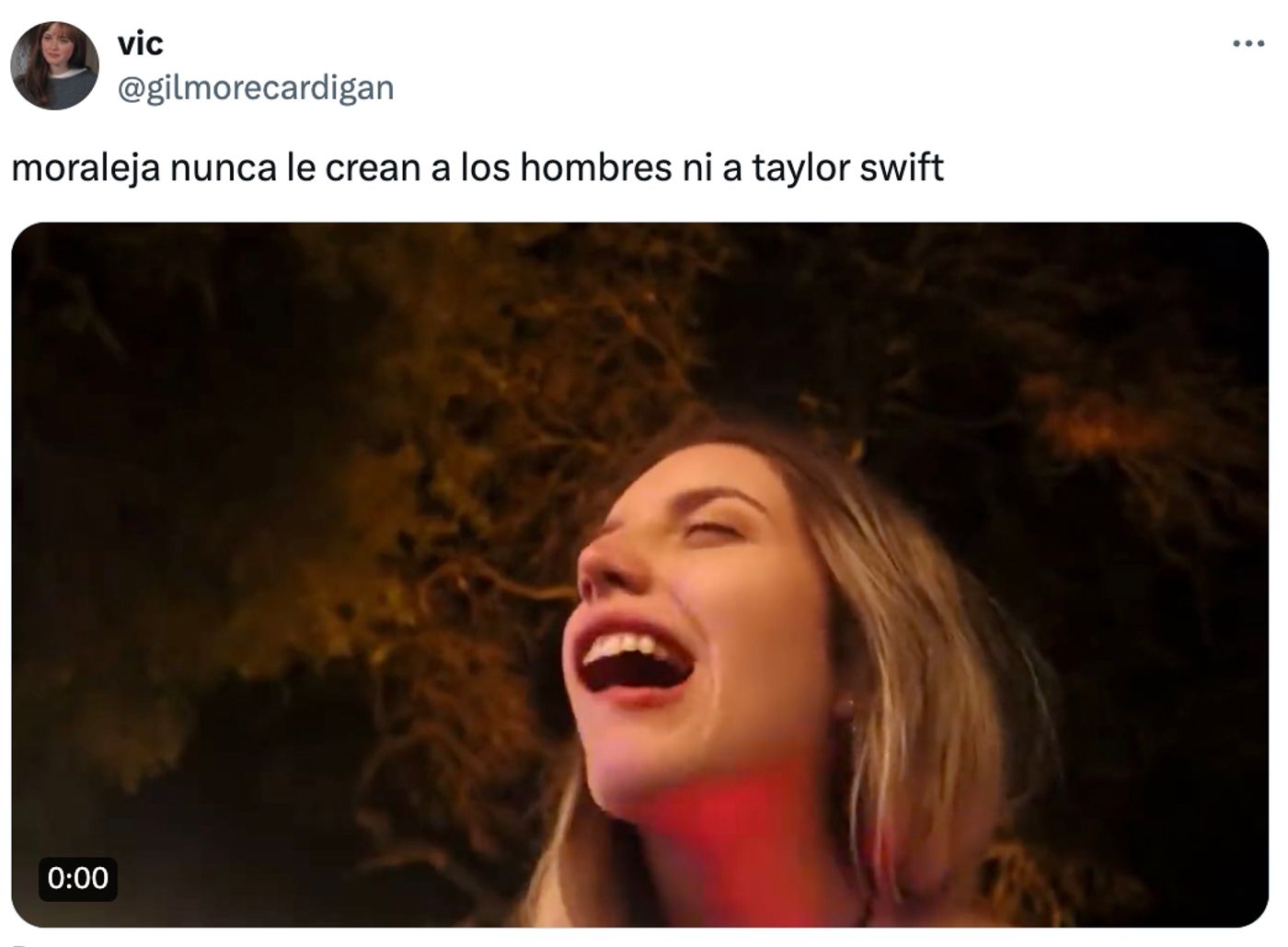 Lean las instrucciones antes de ingerir el medicamento.<a href="https://twitter.com/gilmorecardigan/status/1762840540054278492" target="_blank"> Ver tuit </a>