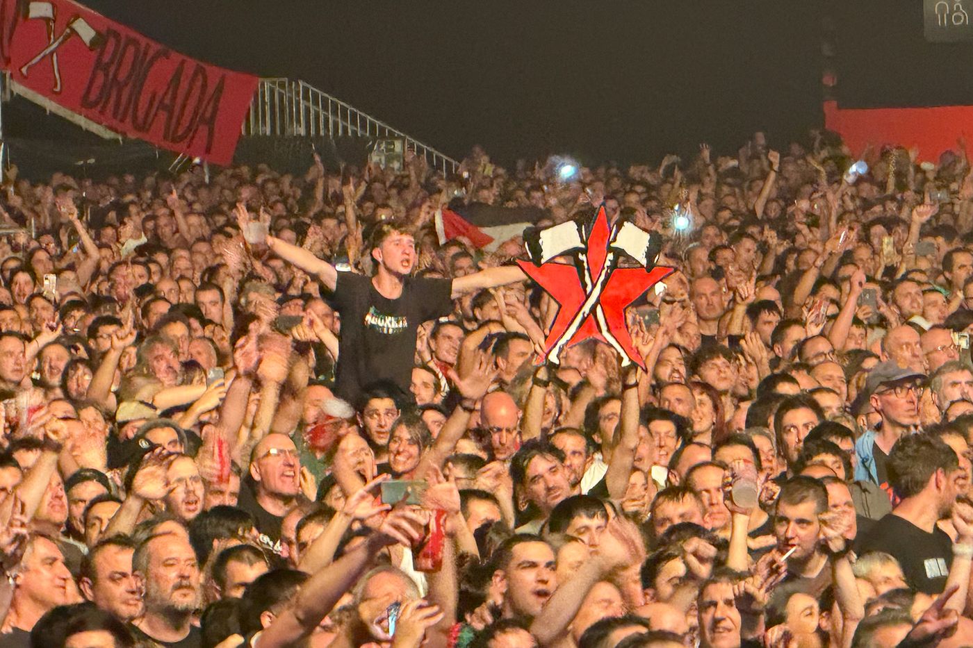 Fiesta multitudinaria. Foto: Iñaki Larrañaga