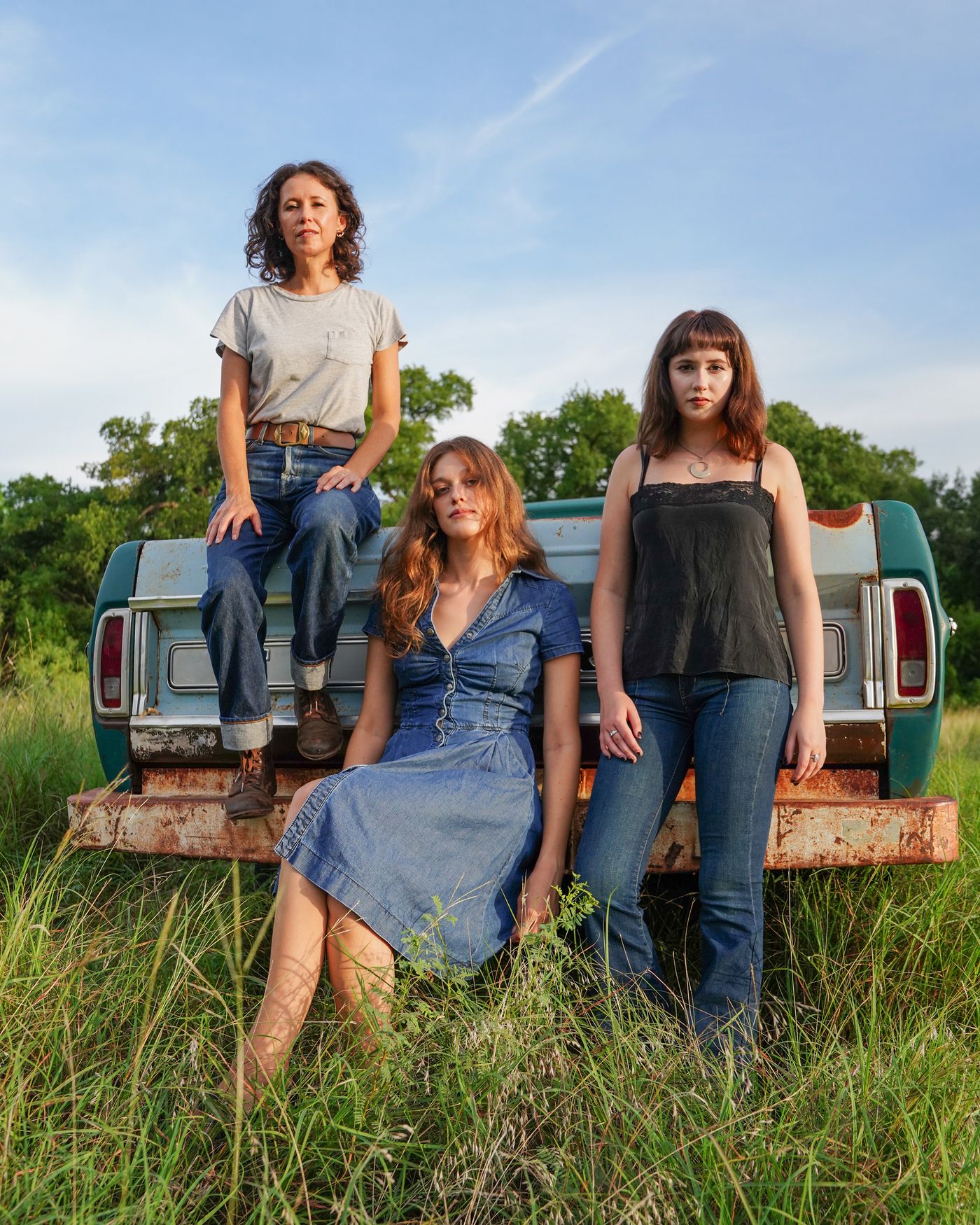  Sarah Lee Guthrie, Serena (su sobrina) y Robin (su hija). Foto: Elena Reynolds