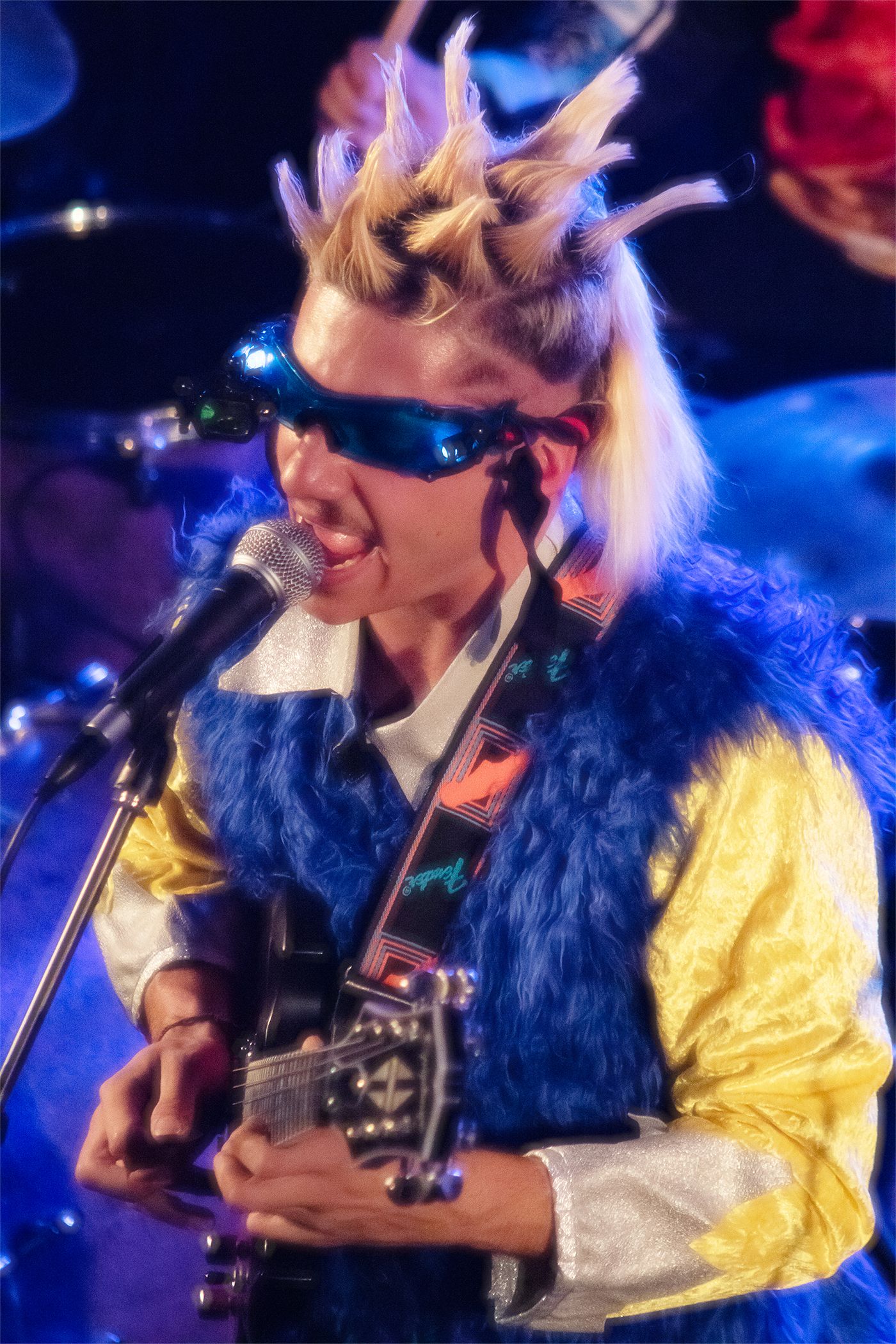 Asumiendo el kitsch de Vegeta, de “Bola de dragón”.