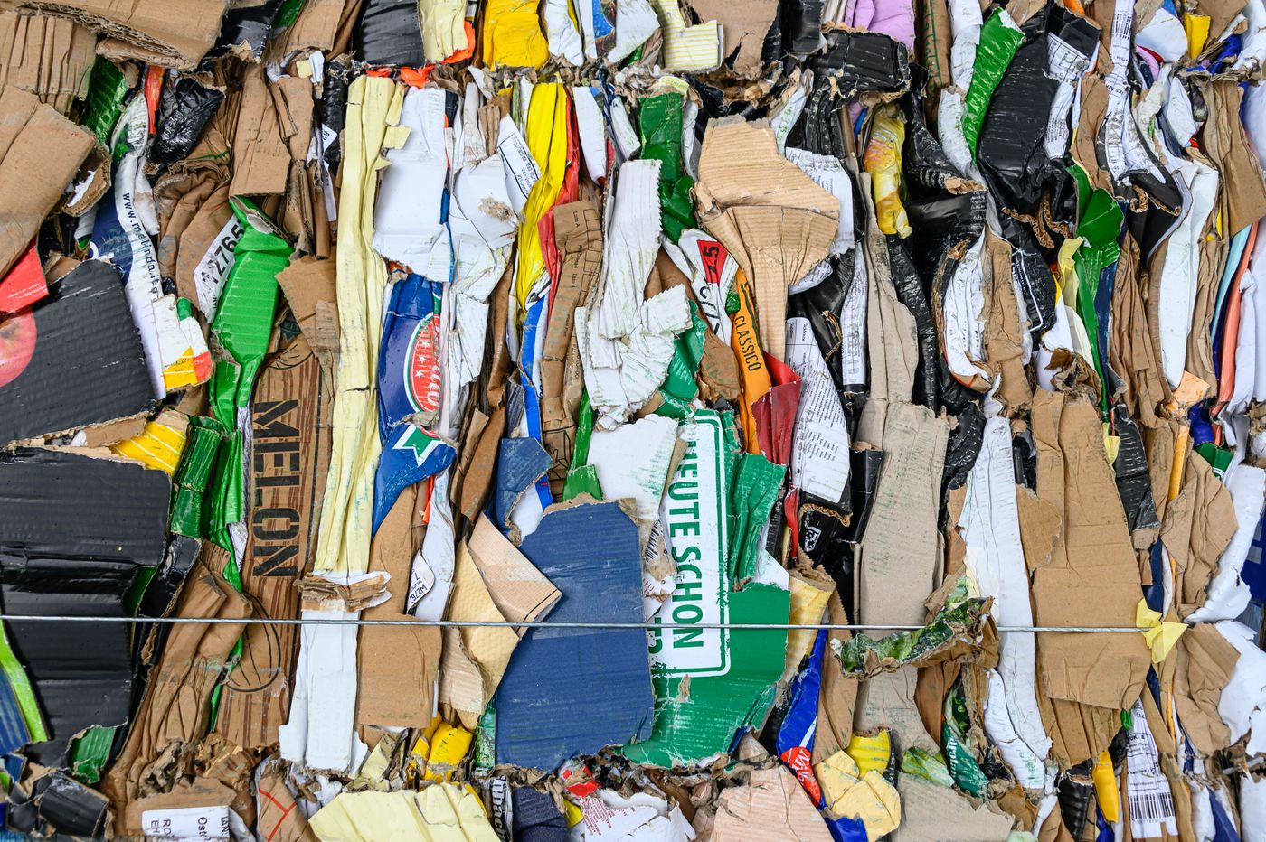 El movimiento medioambiental de los 60 y 70 promovió la idea de reducir, reusar, reciclar. Foto: Etienne Girardet  (Unsplash)