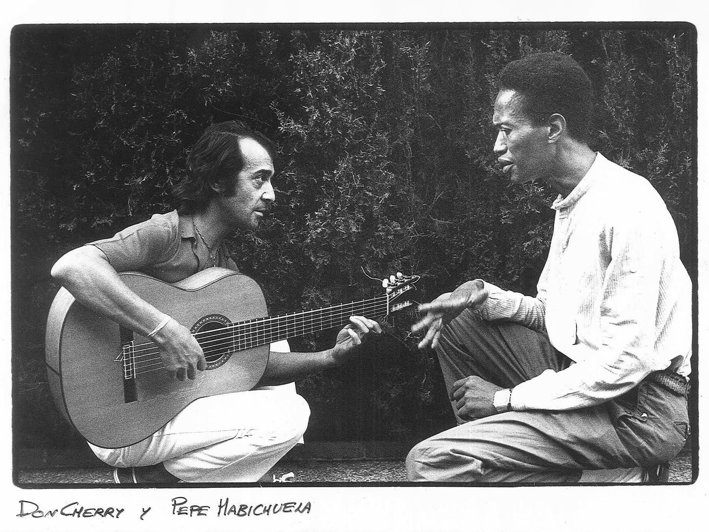 En 1983, con Don Cherry: foto para el recuerdo. Foto: Mario Pacheco