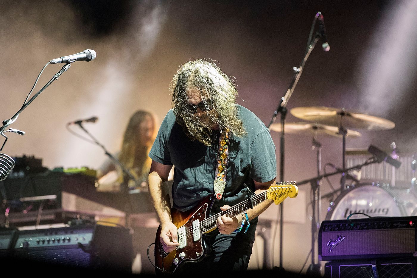 The War On Drugs: Adam Granduciel y su misa clásica. Foto: Òscar Giralt