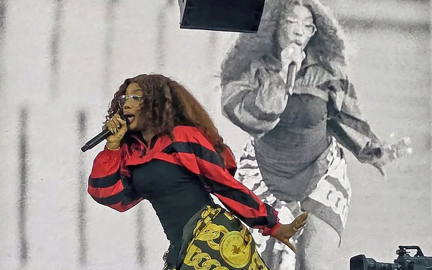 SZA lució su repertorio en Barcelona. Foto: Instagram @estadiolimpic