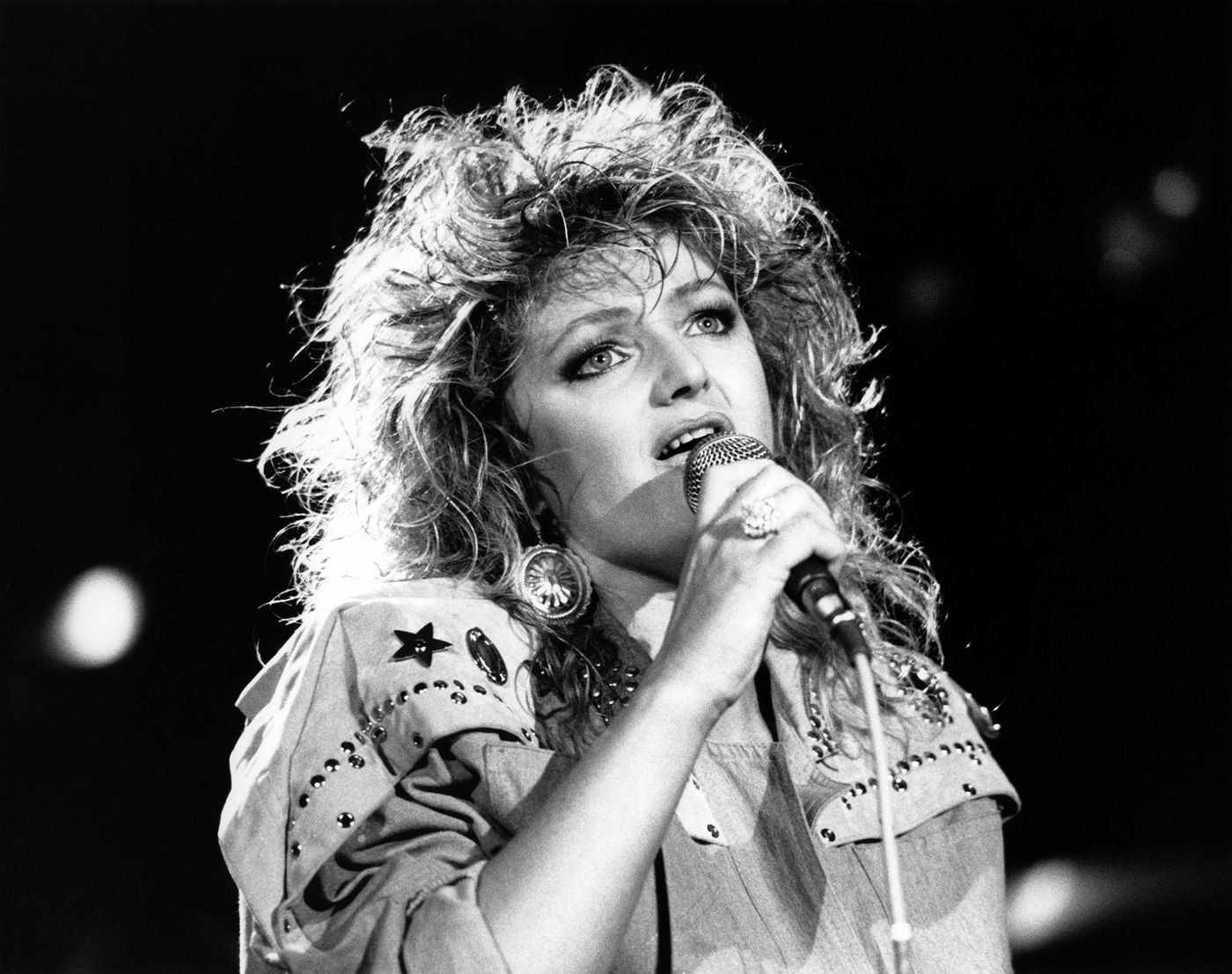 Bonnie Tyler RIP: “It’s A Heartache”.