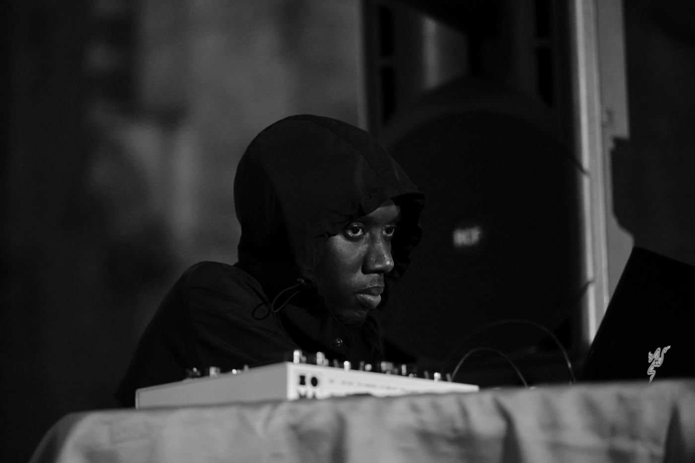 KMRU: ceremonia ambient. Foto: Paco Amate