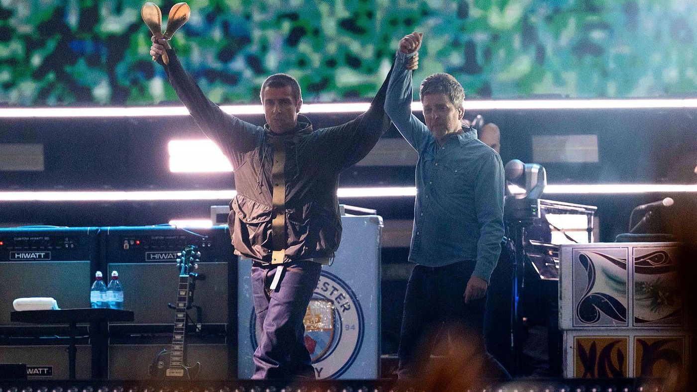 Oasis en Cardiff: brothers in arms.