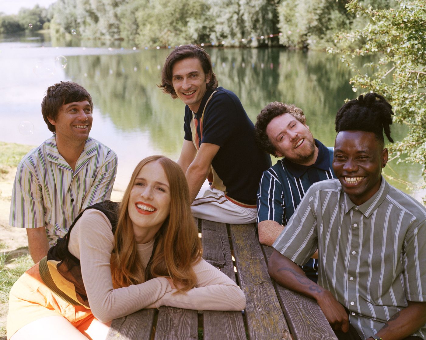 Oscar Cash, Anna Prior, Michael Lovett, Joseph Mount y Olugbenga Adelekan: Metronomy al completo. Foto: Hazel Gaskin