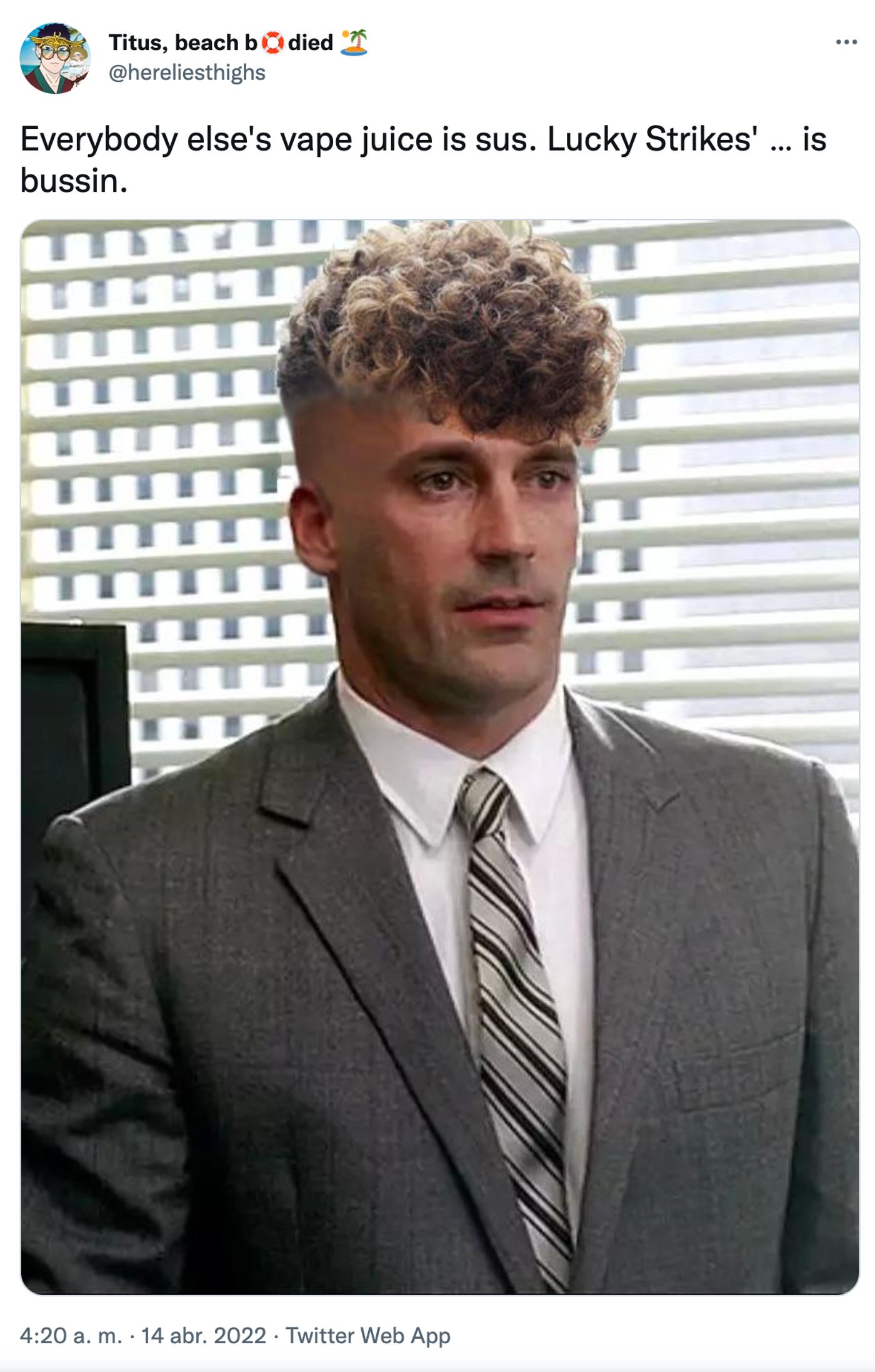Don Draper con el peinado típico de los tiktokers.<a href="https://twitter.com/hereliesthighs/status/1514428436961443841" target="_blank"> Ver tuit </a>