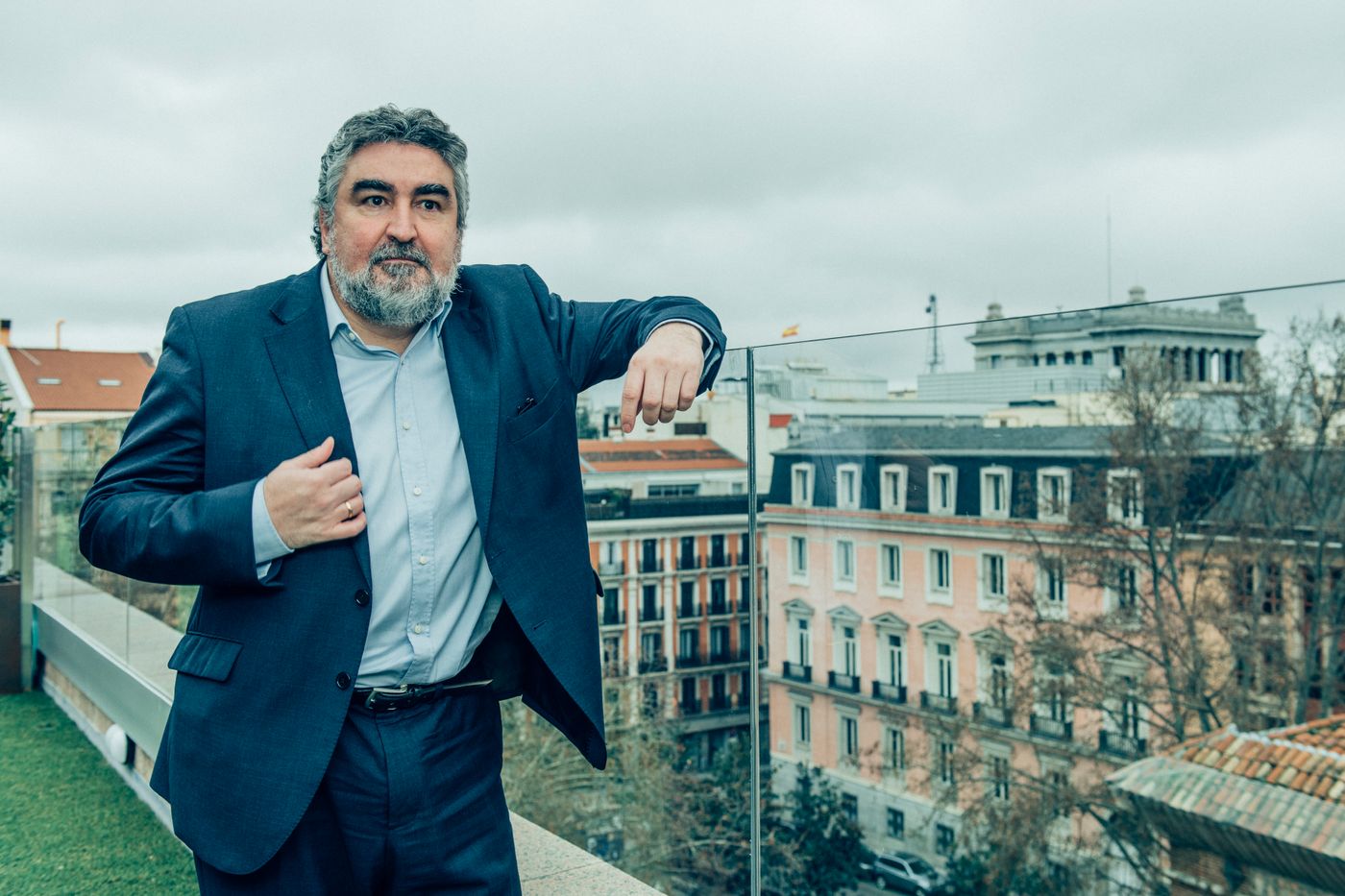 En la terraza del Ministerio de Cultura y Deportes... oteando el fin de la pandemia.