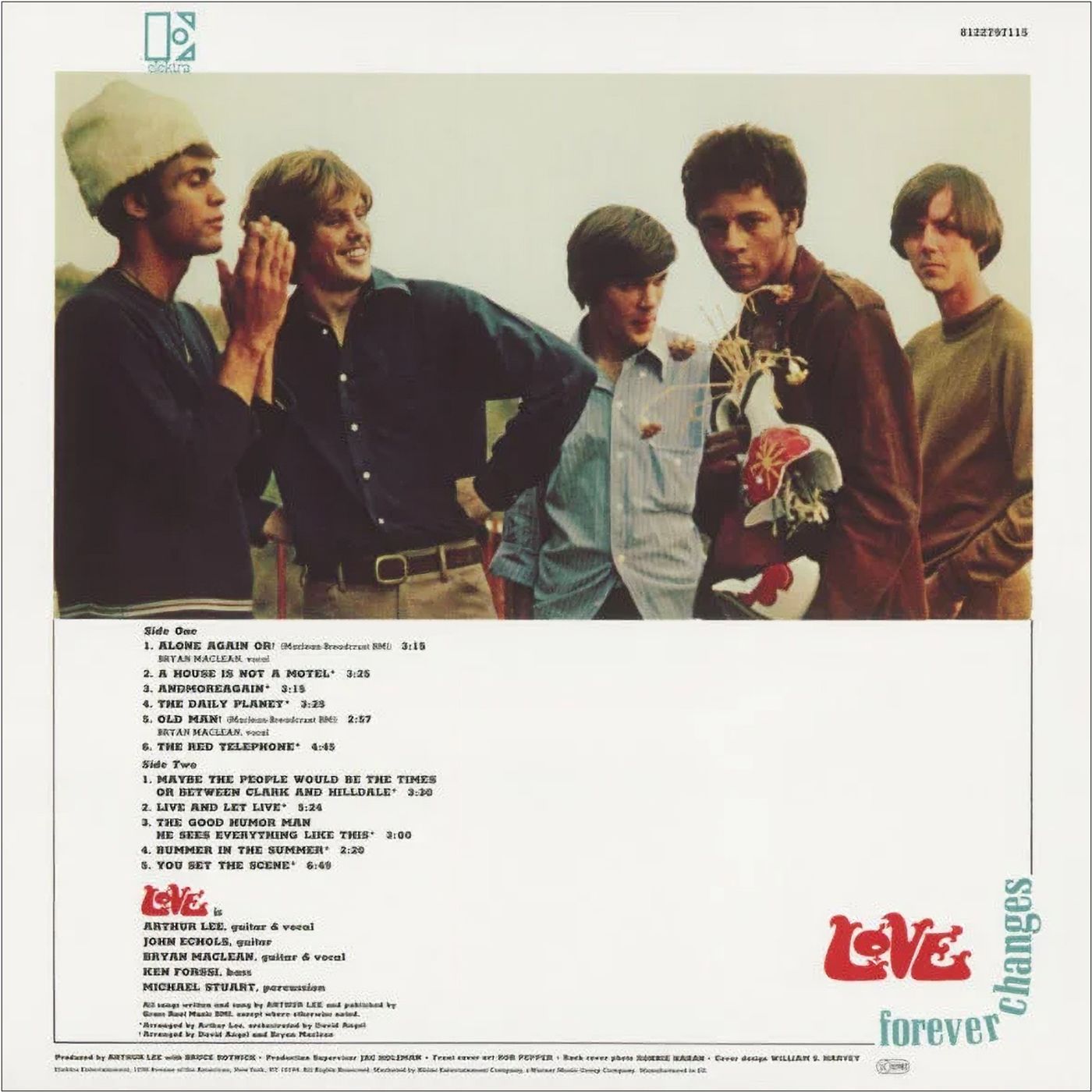 En la contraportada: Johnny Echols, Bryan MacLean, Ken Forssi, Arthur Lee y Michael Stuart. Foto: Ronnie Haran