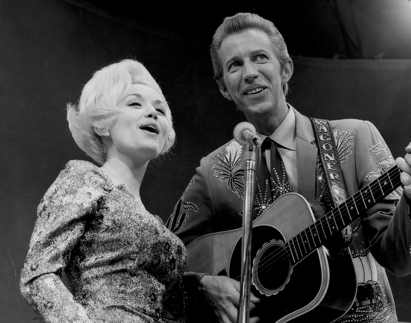 Dolly Parton y Porter Wagoner, en 1967. Foto: Michael Ochs Archives (Getty Images)