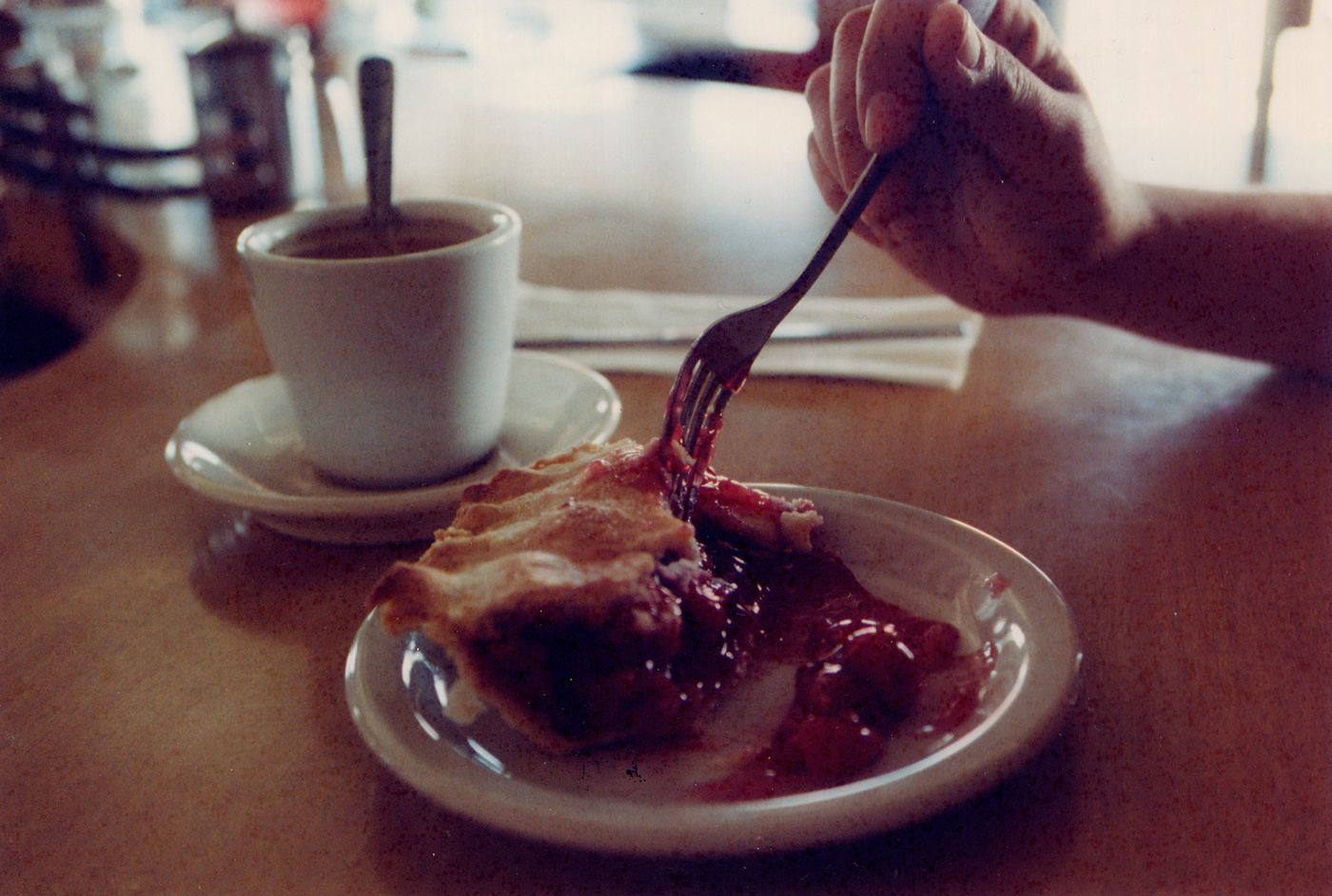 El sabroso y famoso pastel de cerezas.