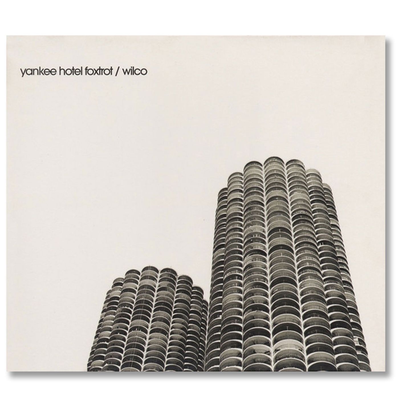 “Yankee Hotel Foxtrot”, en su edición física de 2002.