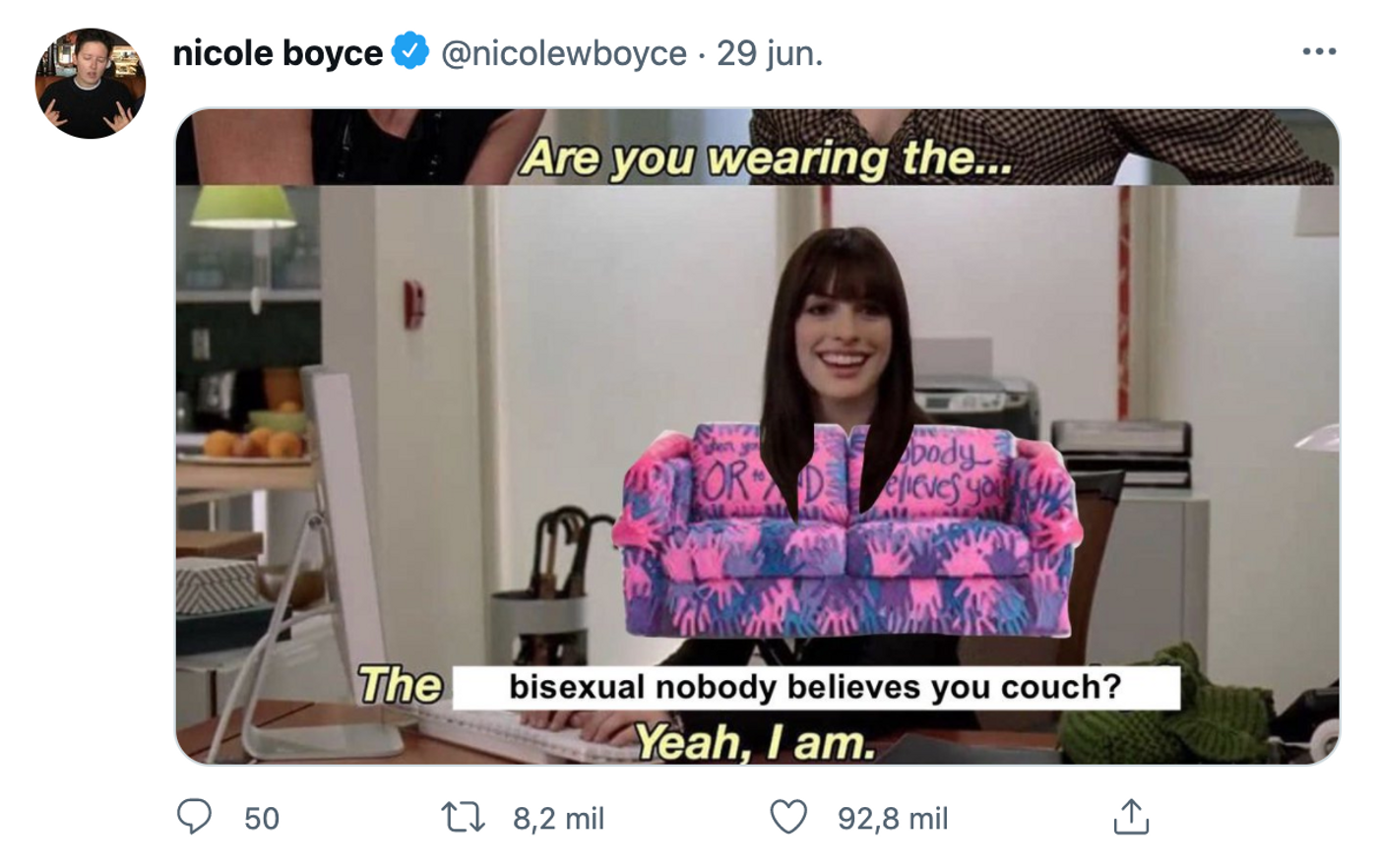 Sofá Bisexual de Ikea por el Pride Month. <a href="https://twitter.com/nicolewboyce/status/1409905018367582218" target="_blank"> Ver tuit</a>
