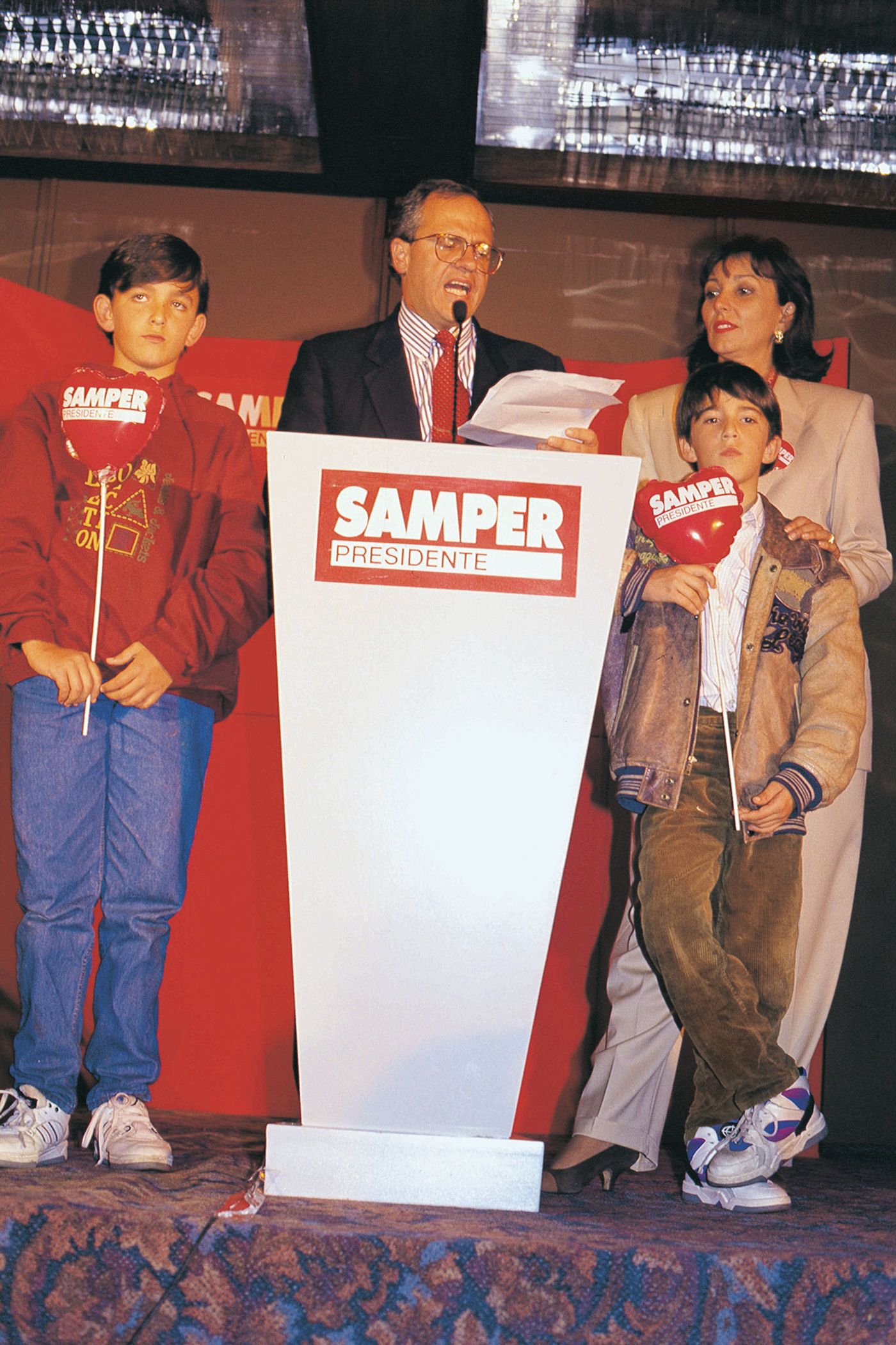 Ernesto Samper, en plena campaña electoral en 1994.