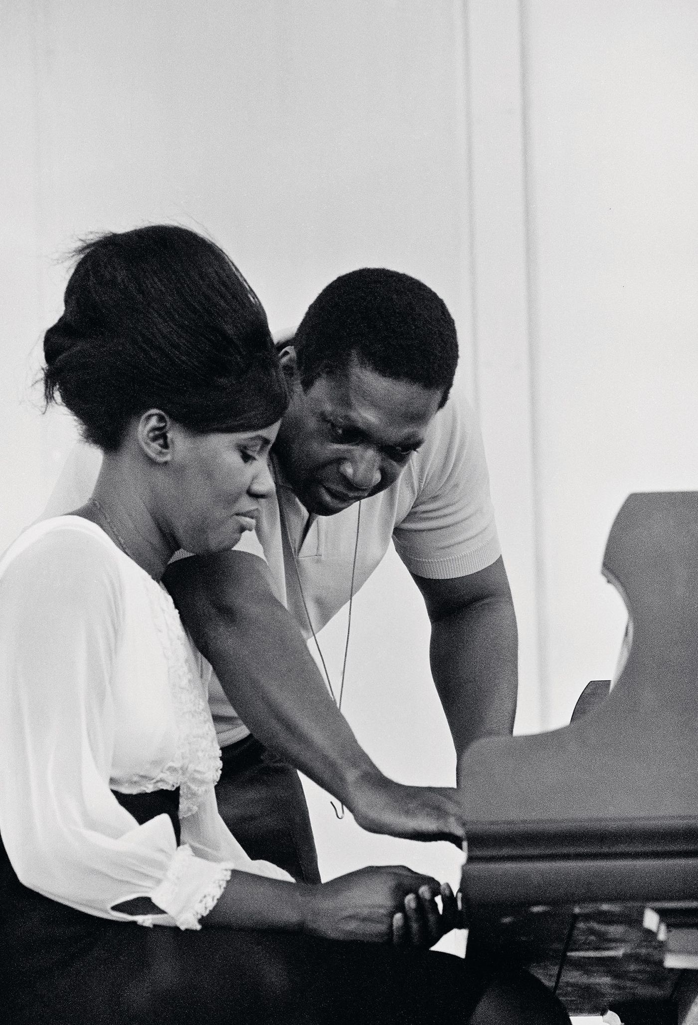 John y Alice Coltrane en el Newport Jazz Festival 1966. Foto: cortesía de Joe Alper Photo Collection LLC.