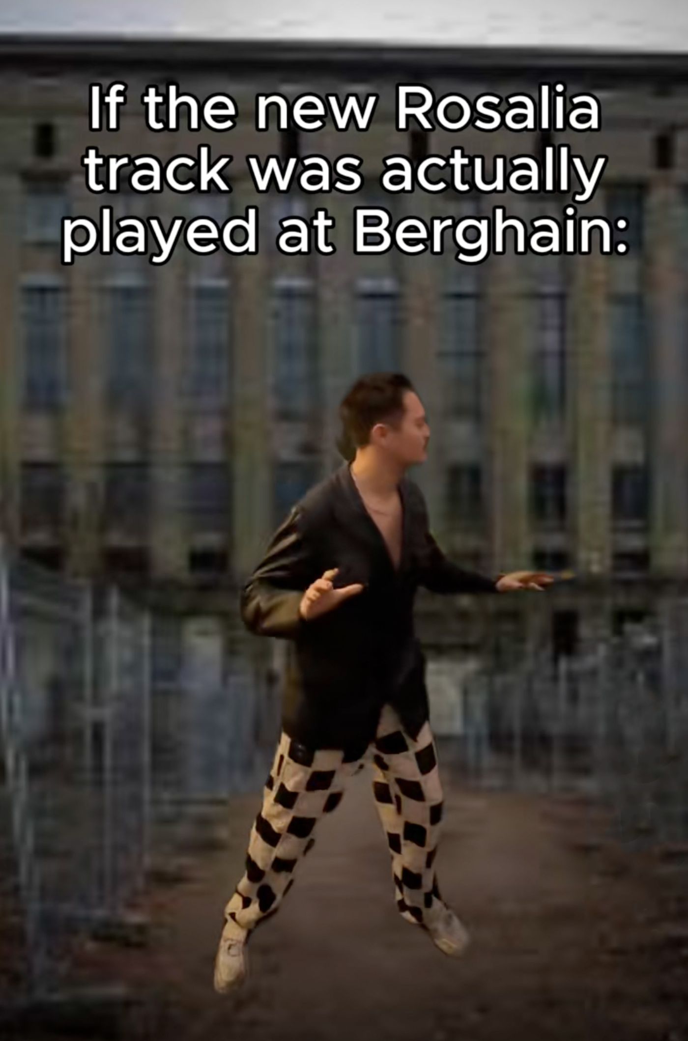 Berghain, mítico.<a href="https://www.tiktok.com/@conrad.taylor/video/7566381506080312606" target="_blank"> Ver post </a>