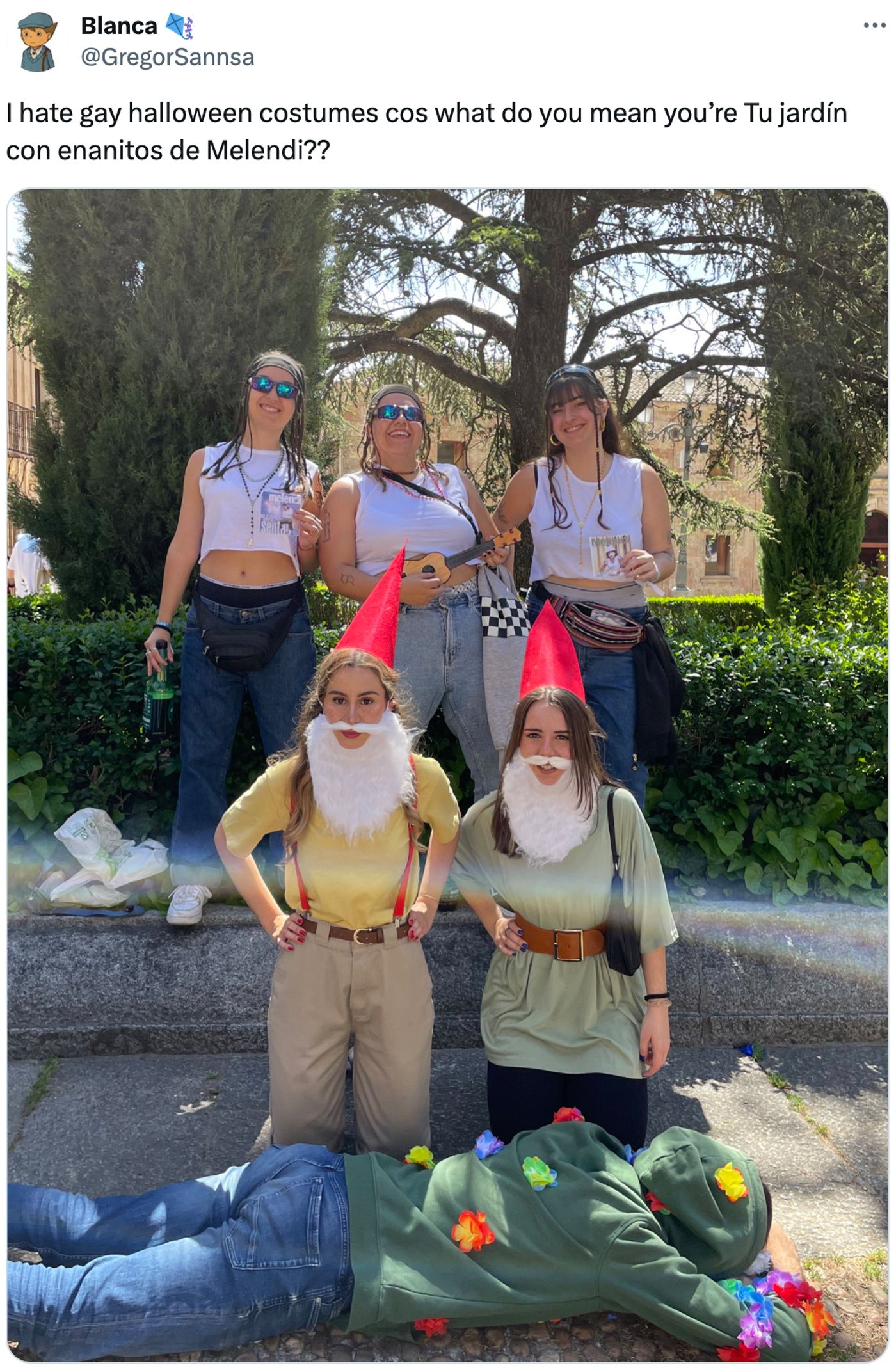 “Quiero ser tu medicina, tus silencios y tus gritos / Tu ladrón, tu policía, tu jardín con enanitos”.<a href="https://x.com/GregorSannsa/status/1850922612752298134" target="_blank"> Ver tuit </a>