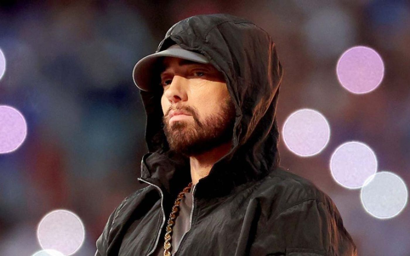 Eminem con barba.