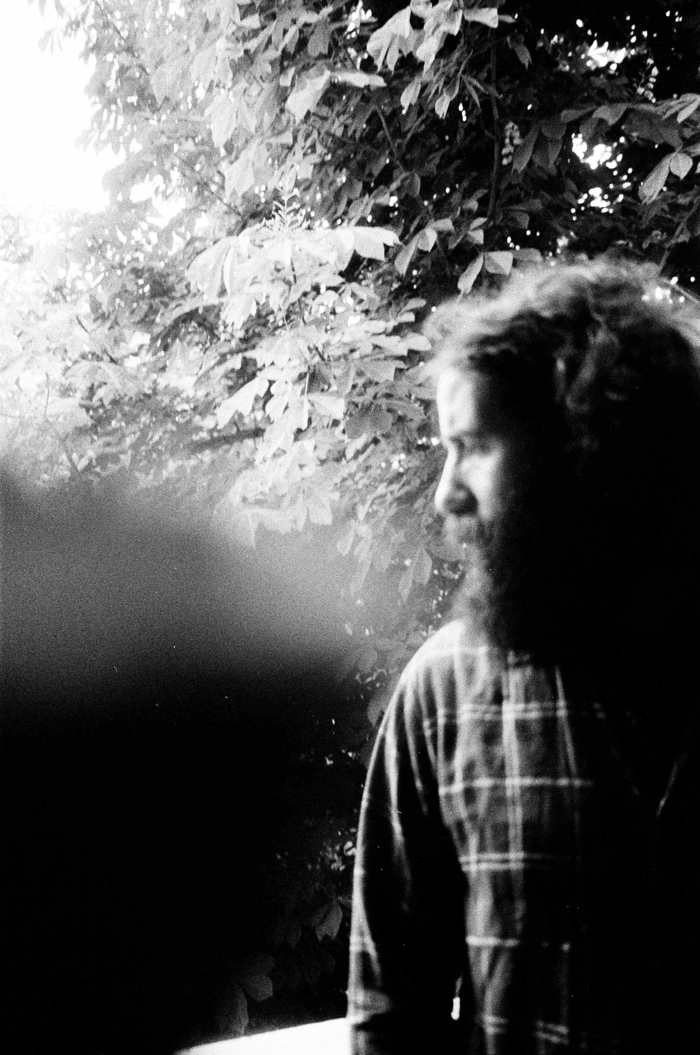 El claroscuro de IOSONOUNCANE. Foto: Silvia Cesari