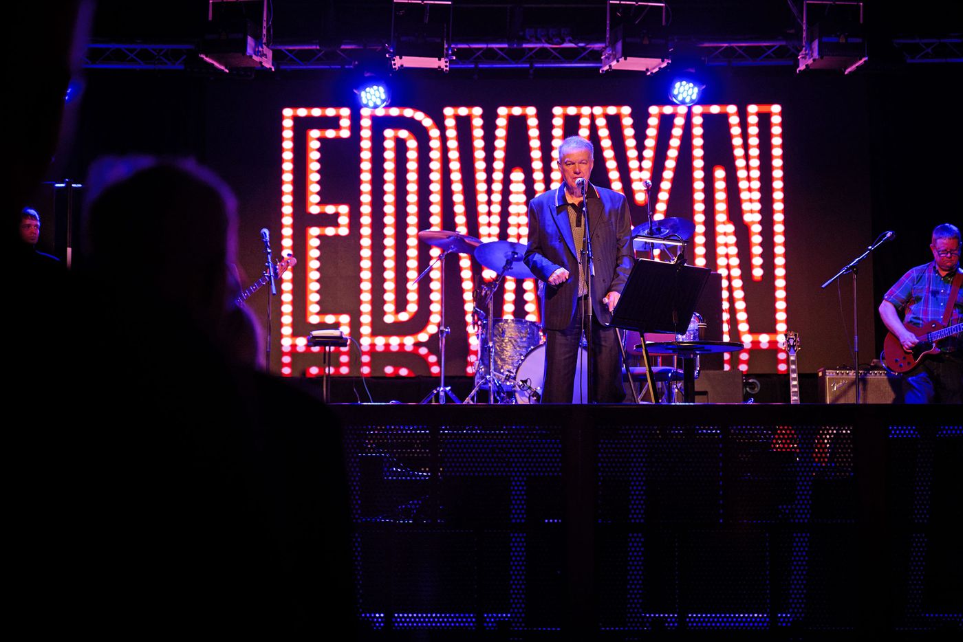 Edwyn, a lo Elvis. Foto: Andi Sapey