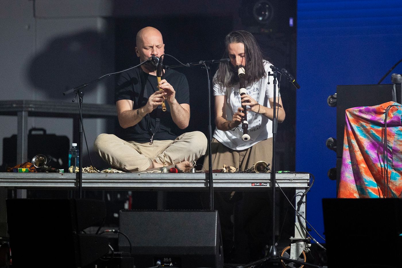 James Holden (derecha) en pleno cosmic trip. Foto: Marina Tomàs