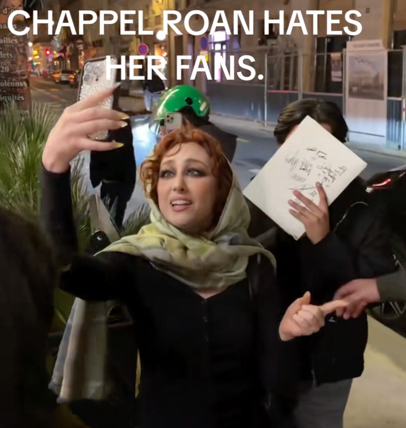 Chappell Roan, a lo Rosalía en París. <a href="https://www.tiktok.com/@kalvin.morris/video/7620082426403966230" target="_blank"> Ver post </a>