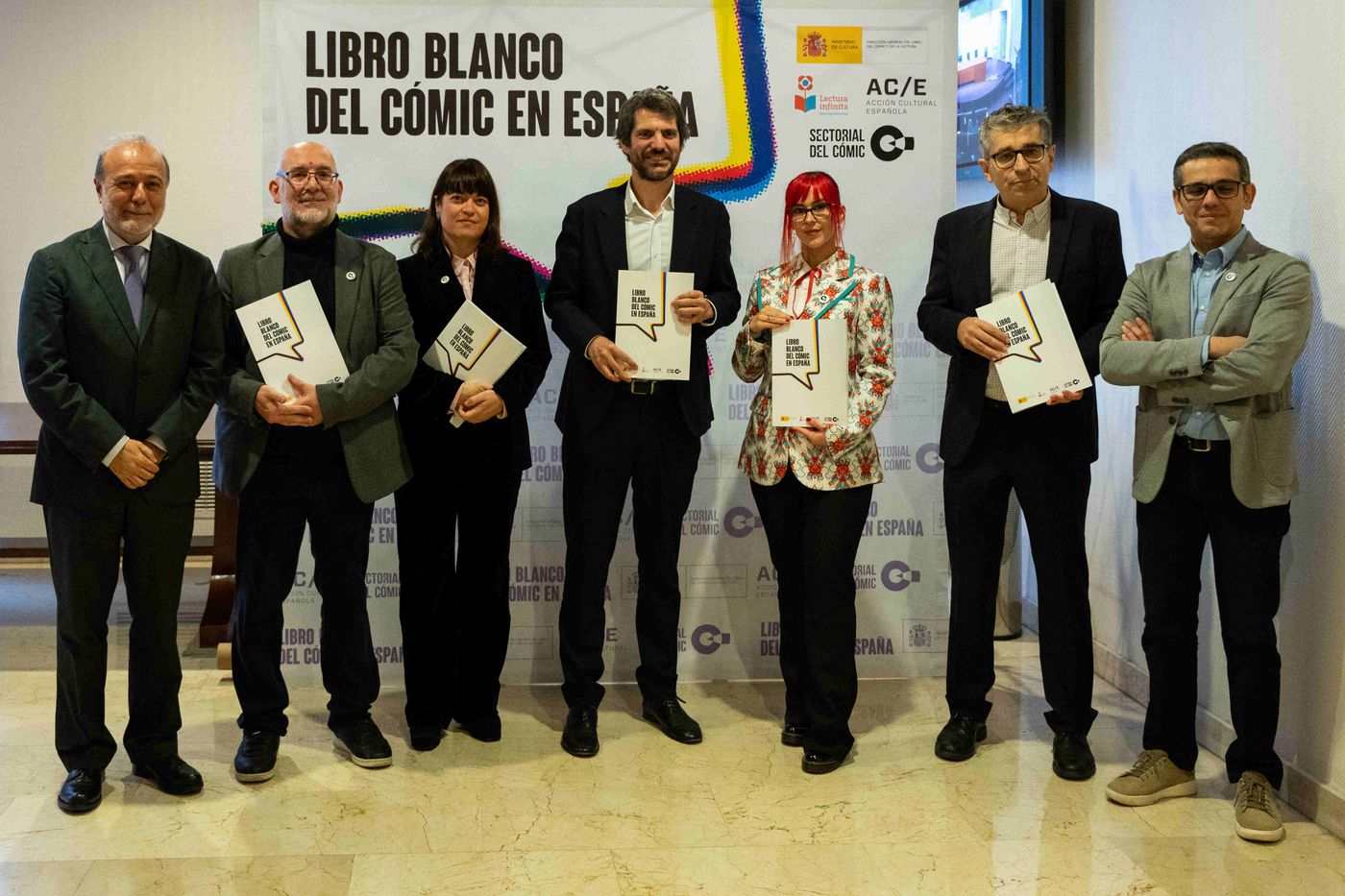 Presentación oficial: José Andrés Torres Mora, Alejandro Casasola, María José Gálvez, Ernest Urtasun, Sara Jotabé, Jordi Martí y Óscar Valiente.